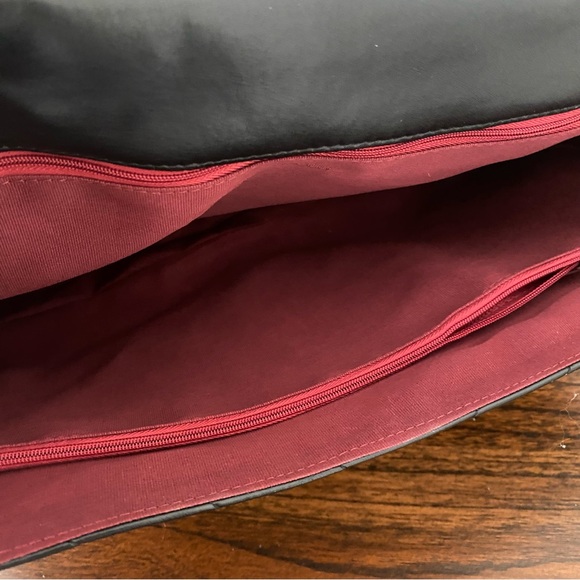 Black Chevron Quilted 15" Large Leather Convertible Crossbody Shoulder Bag C6 - Picture 11 of 13